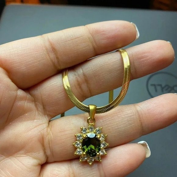 Gold Plated Oval Halo  Crystal Necklace - Picture 3 of 7